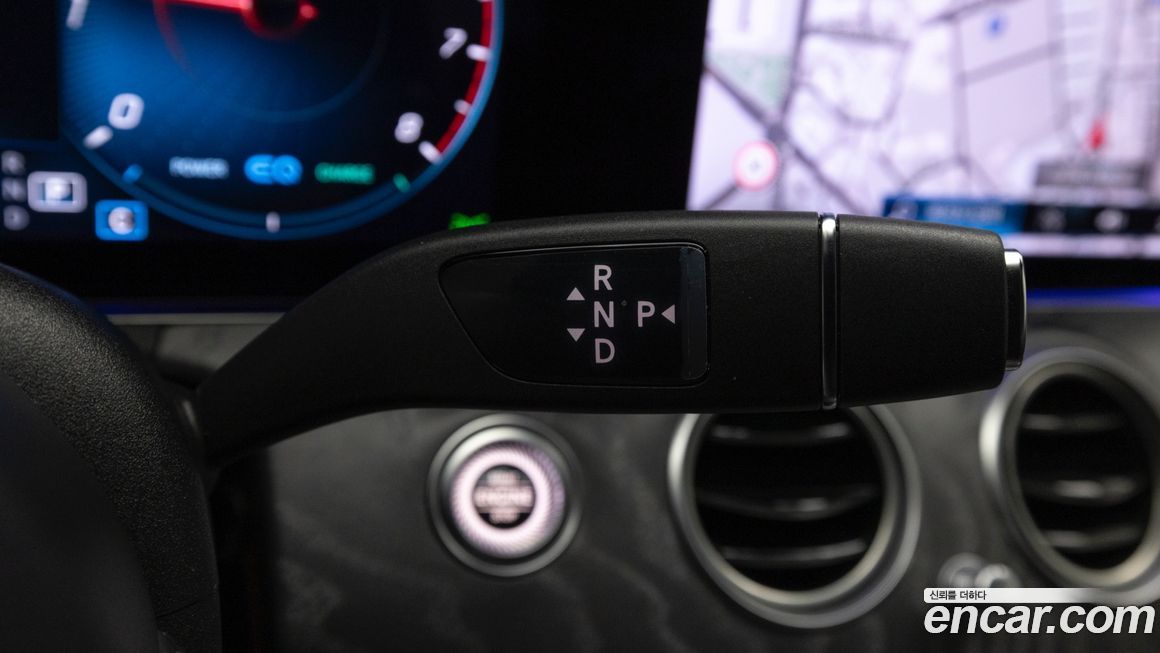Mercedes-Benz E-Class 2022