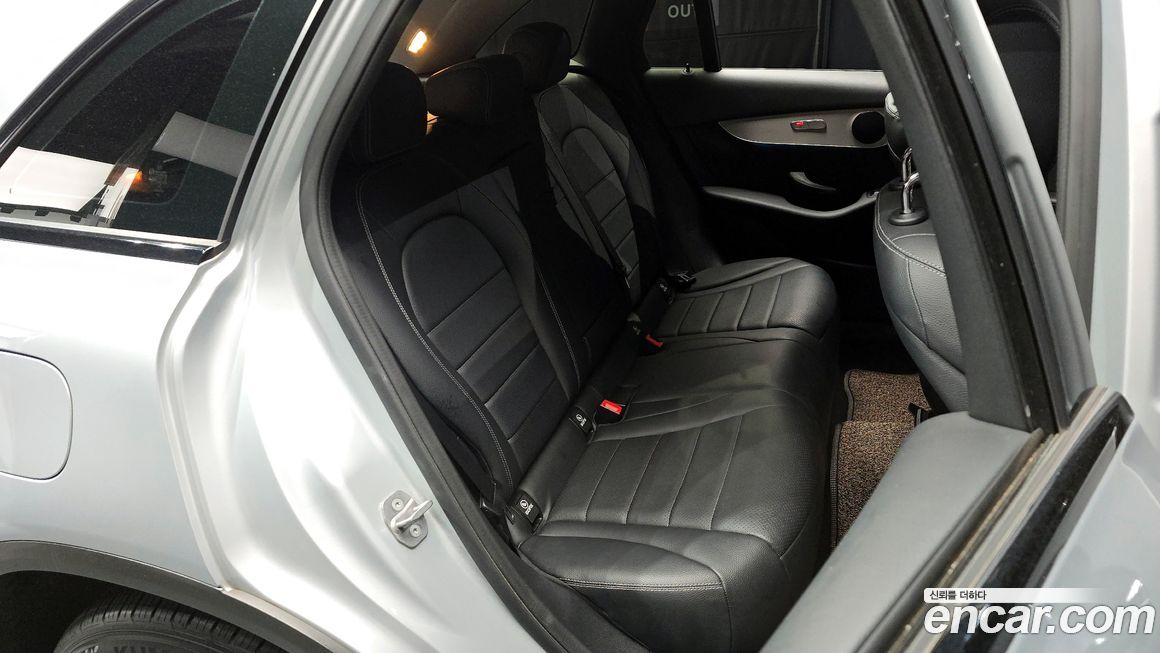 Mercedes-Benz GLC-Class 2019