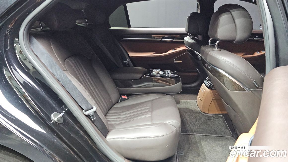 Genesis G90 2021