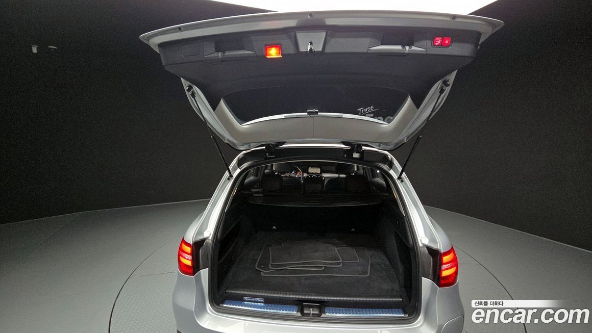 Mercedes-Benz GLC-Class 2019