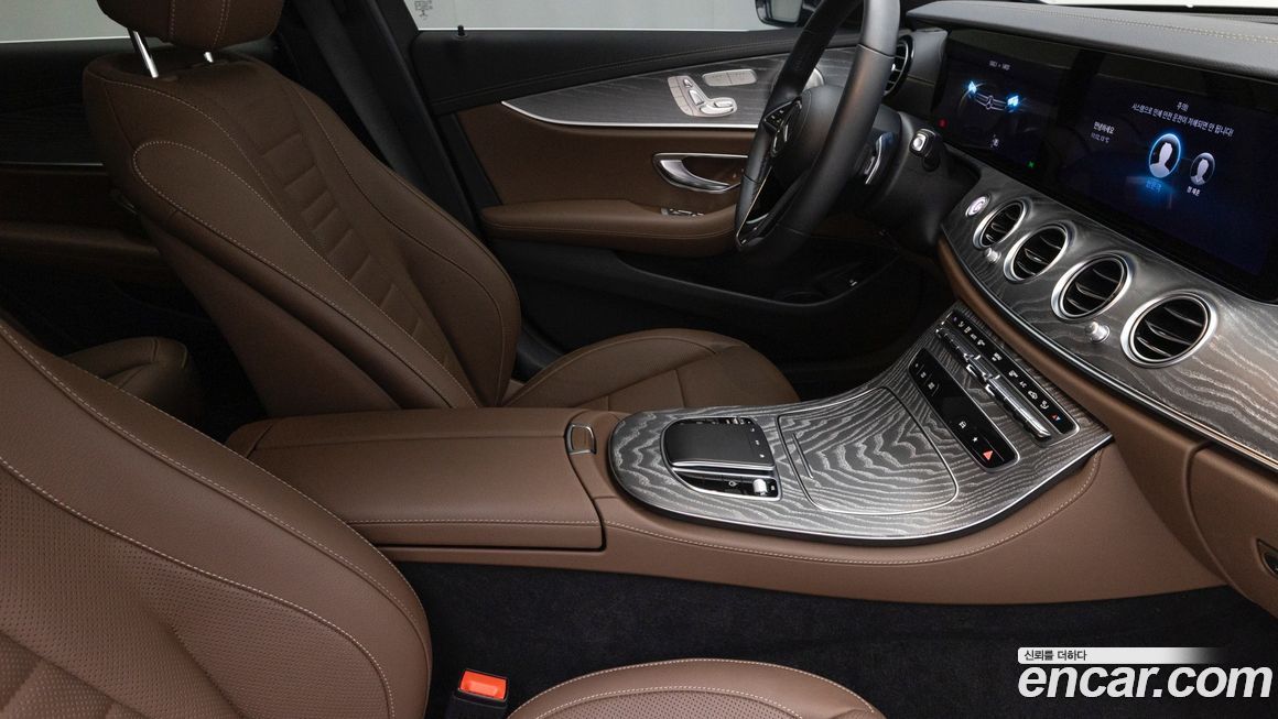 Mercedes-Benz E-Class 2022