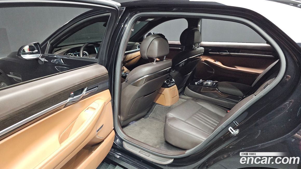 Genesis G90 2021