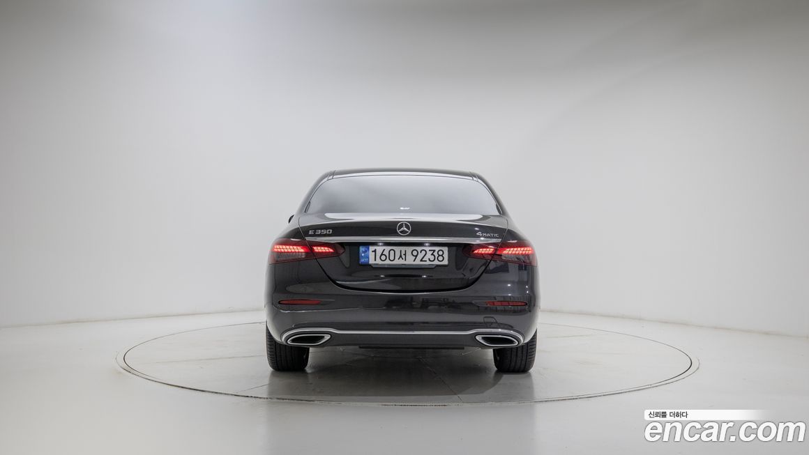 Mercedes-Benz E-Class 2022