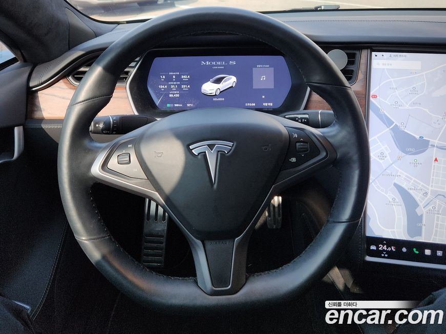 Tesla Model S 2020