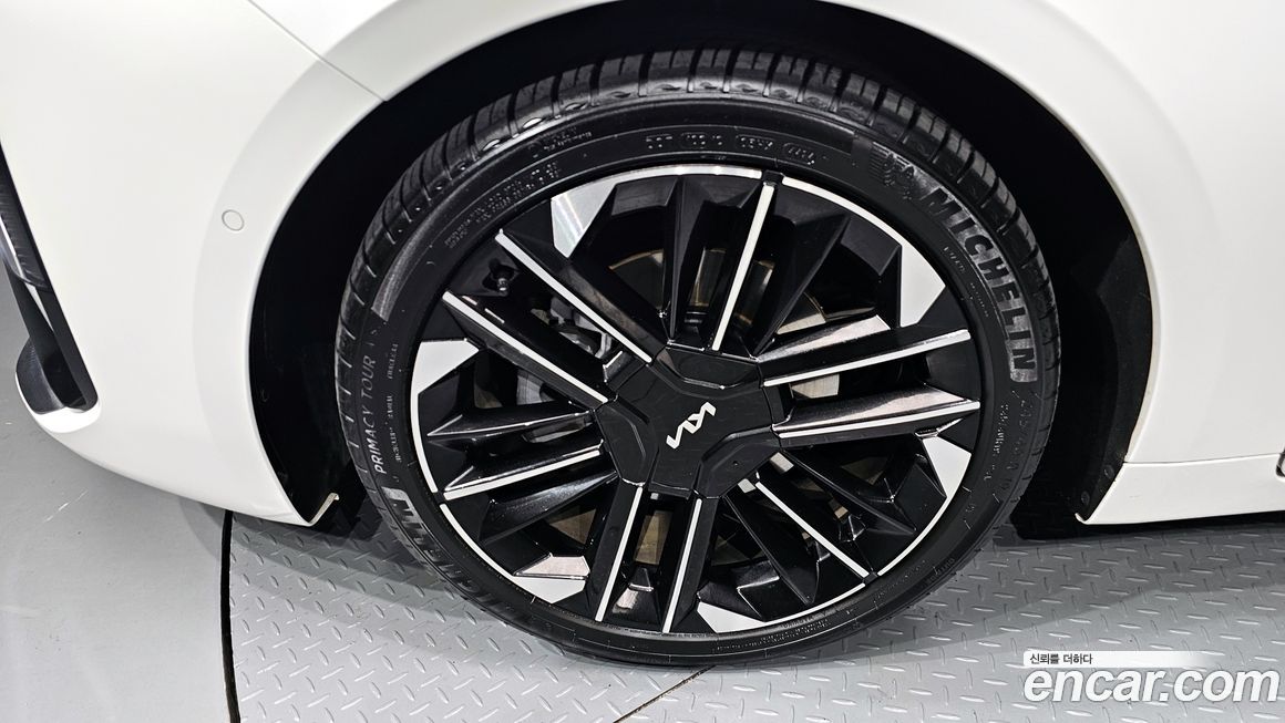 Kia K8 2025
