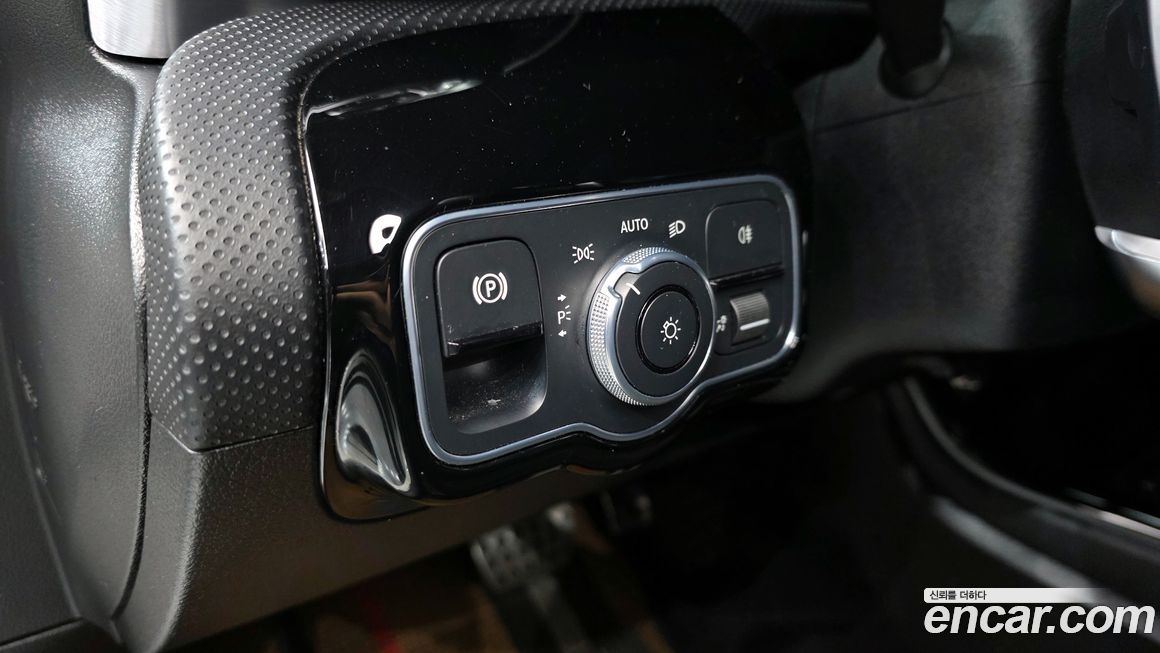 Mercedes-Benz CLA-Class 2020