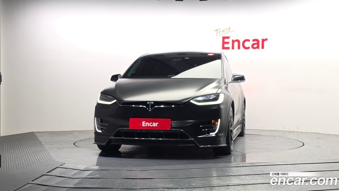 Tesla Model X 2019