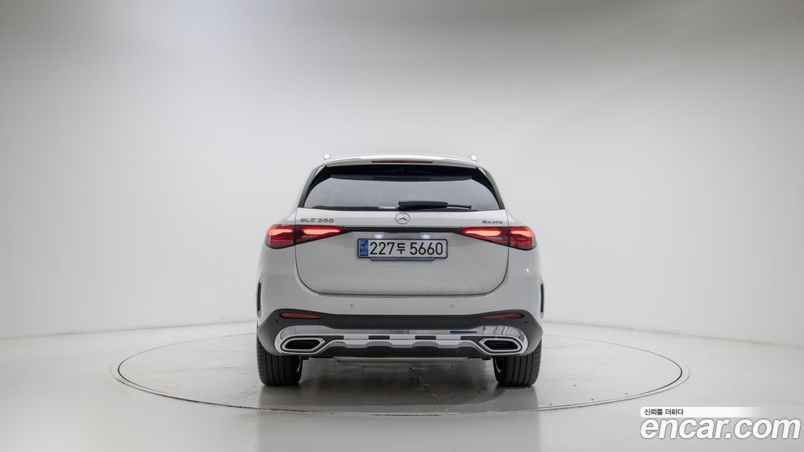 Mercedes-Benz GLC-Class 2025