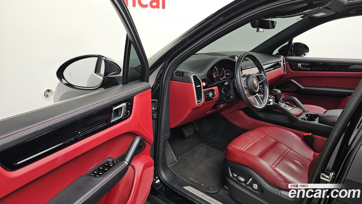 Porsche Cayenne 2021