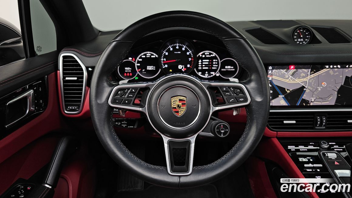 Porsche Cayenne 2021