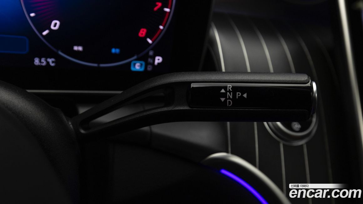 Mercedes-Benz GLC-Class 2025