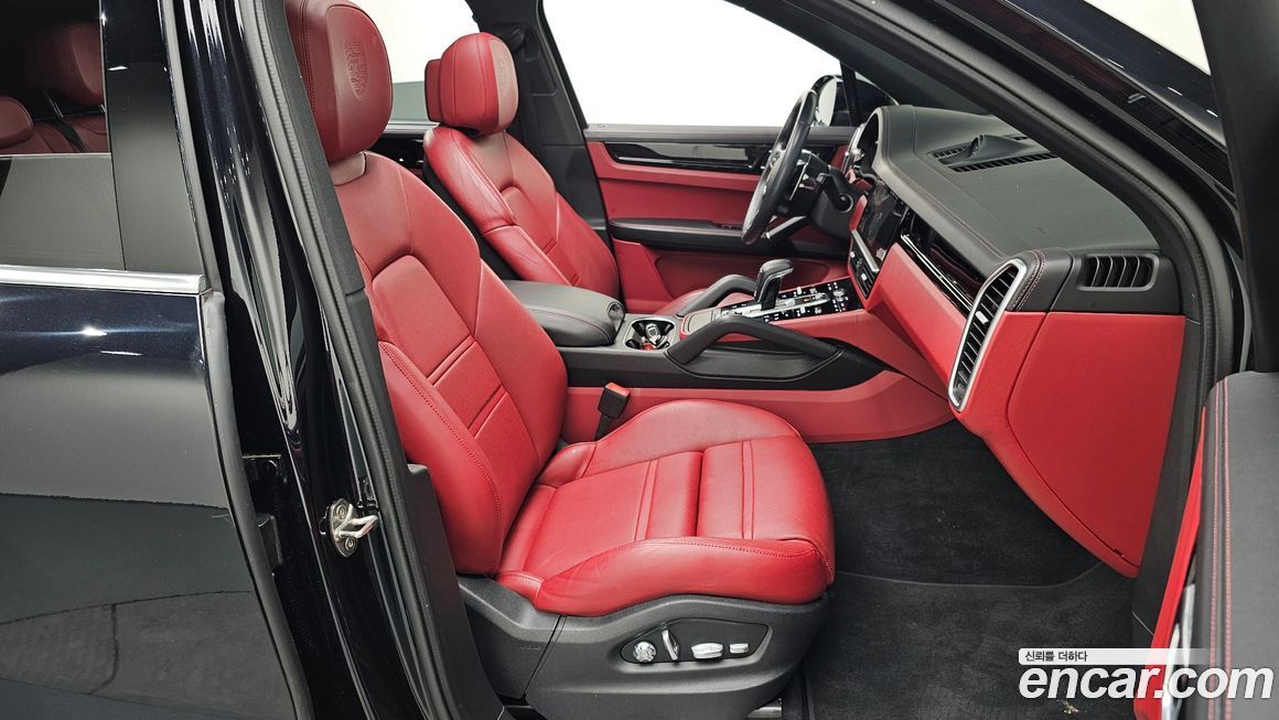 Porsche Cayenne 2021