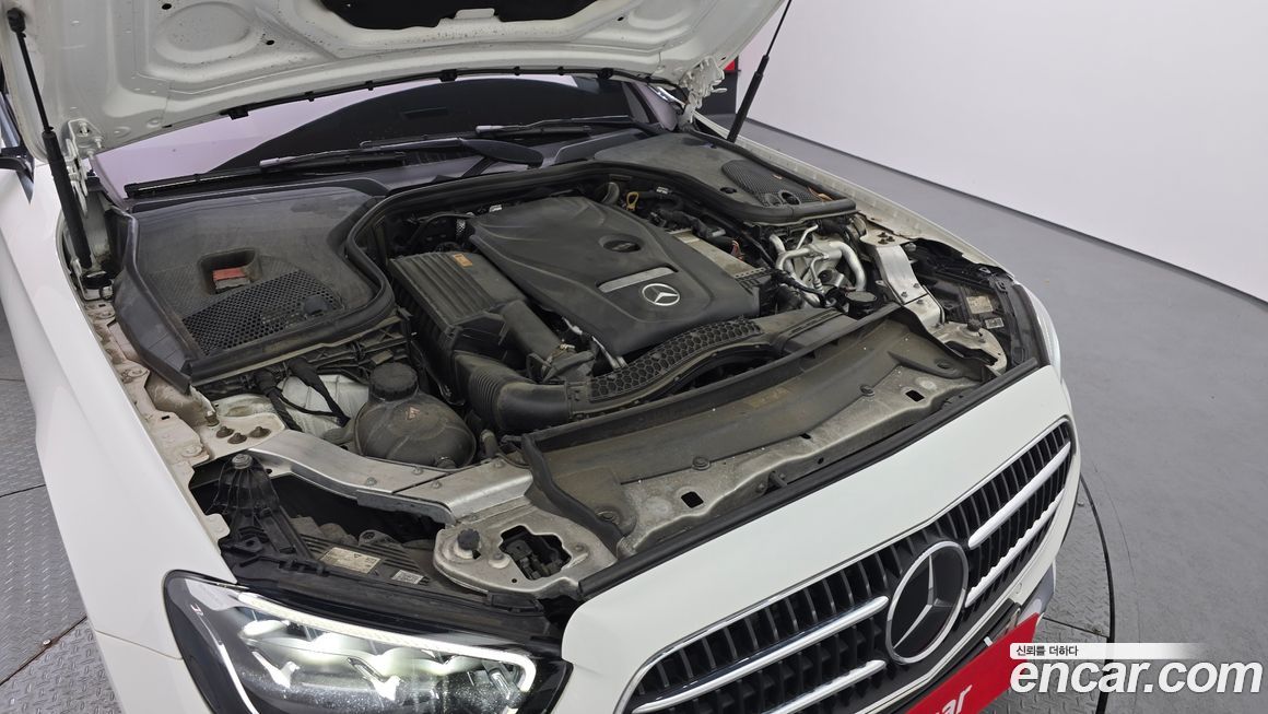 Mercedes-Benz E-Class 2021