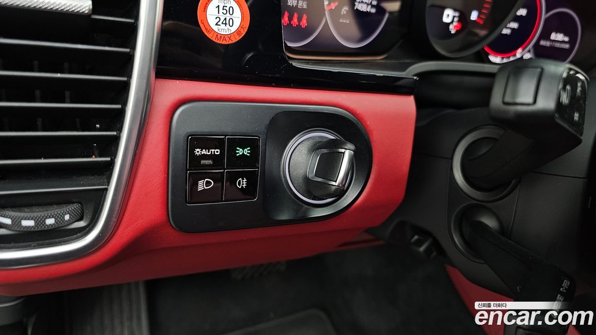 Porsche Cayenne 2021