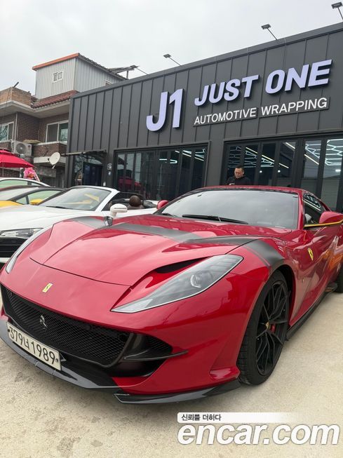 Ferrari 812 2019