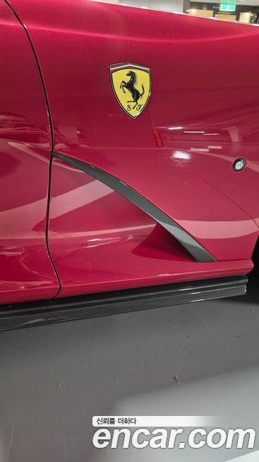 Ferrari 812 2019
