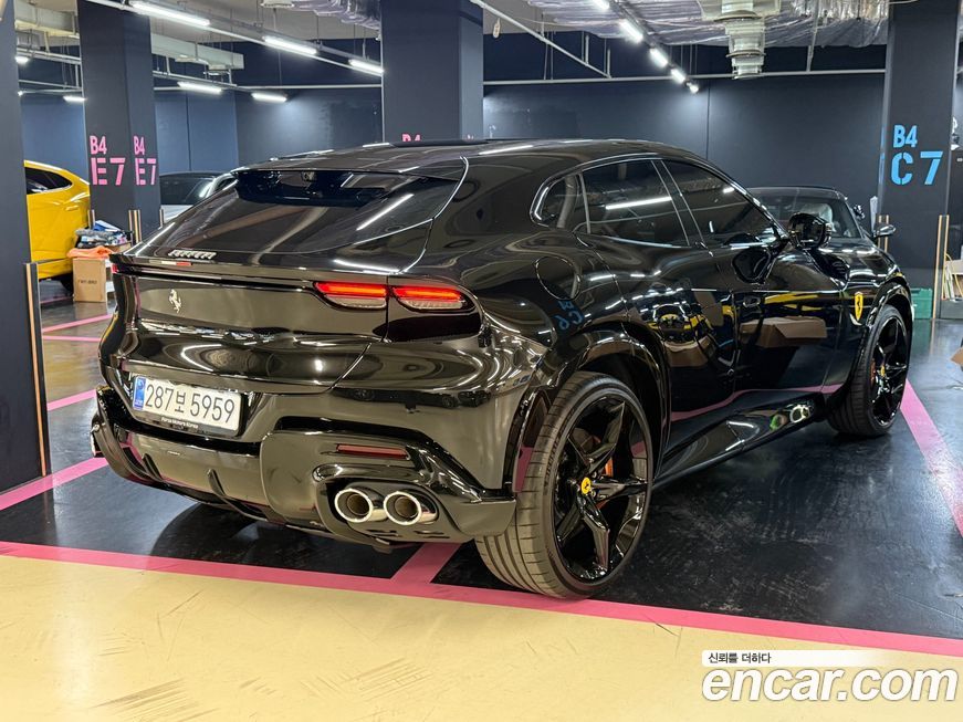 Ferrari Purosangue 2026