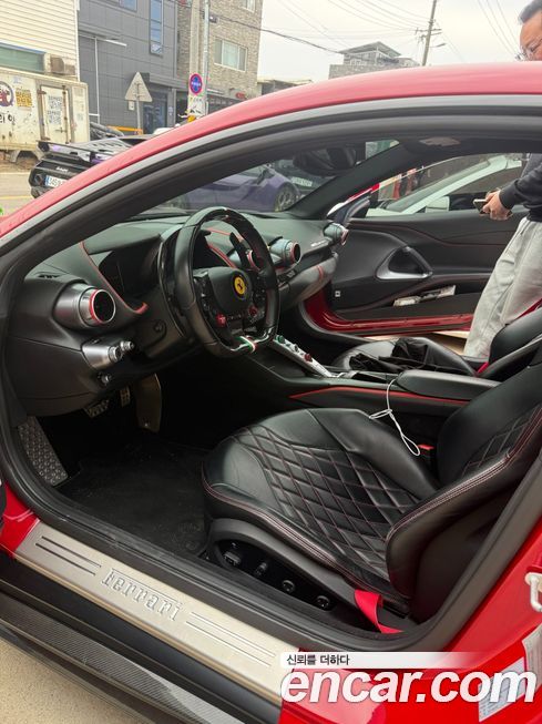 Ferrari 812 2019