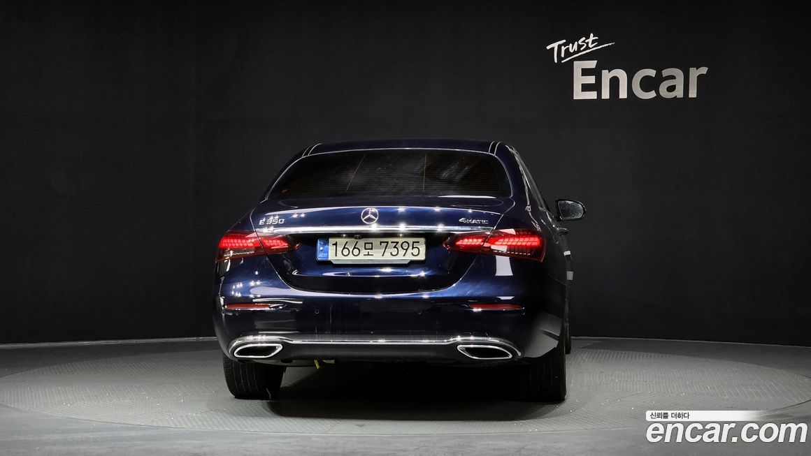 Mercedes-Benz E-Class 2021