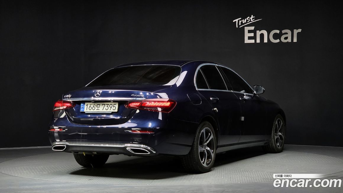 Mercedes-Benz E-Class 2021