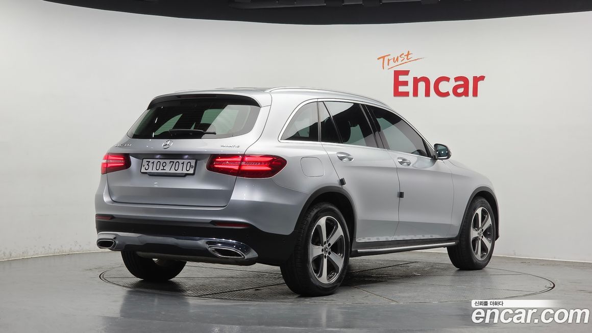 Mercedes-Benz GLC-Class 2019