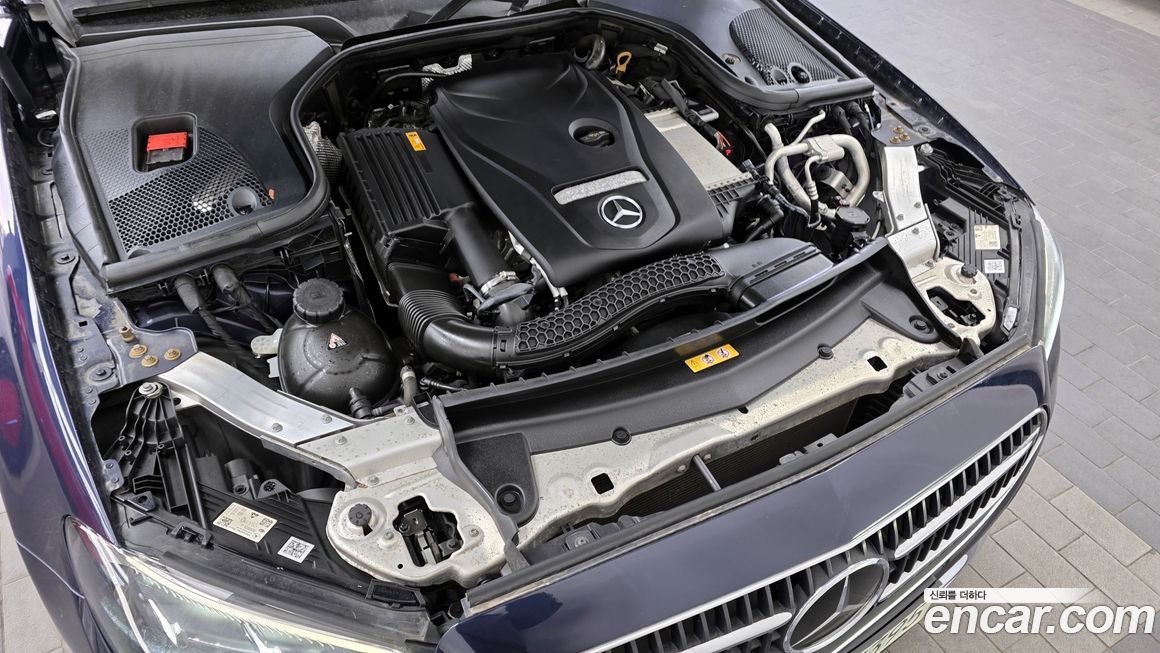 Mercedes-Benz E-Class 2021