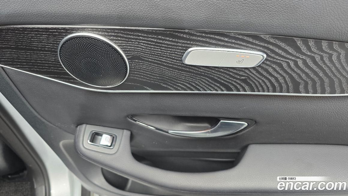 Mercedes-Benz GLC-Class 2019