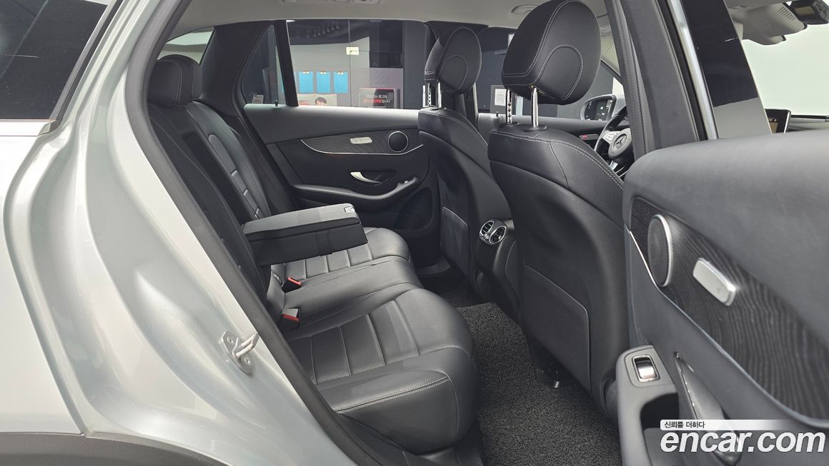 Mercedes-Benz GLC-Class 2019