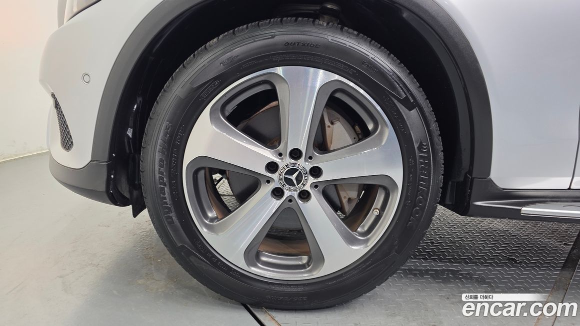 Mercedes-Benz GLC-Class 2019