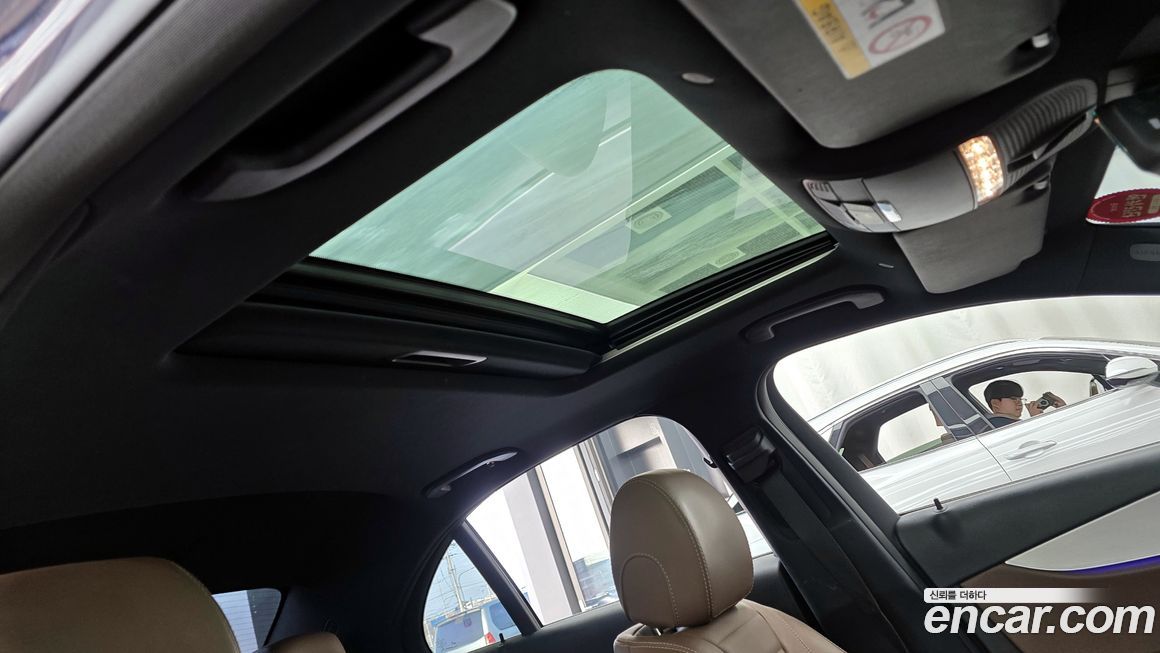 Mercedes-Benz E-Class 2021