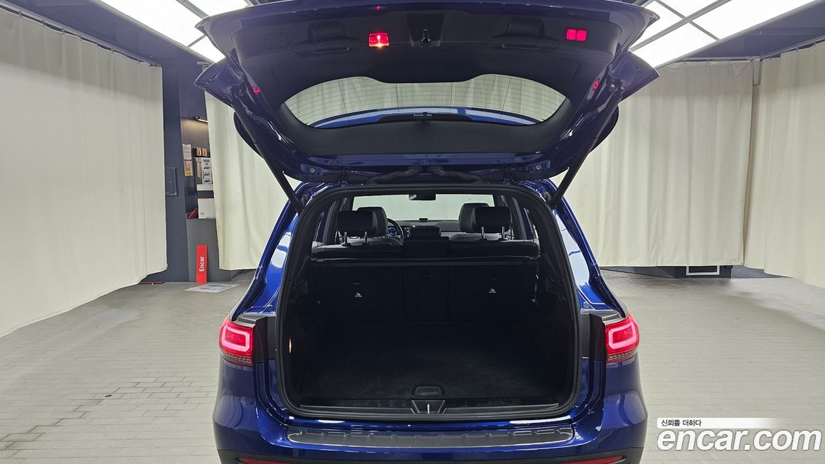 Mercedes-Benz GLB-Class 2021