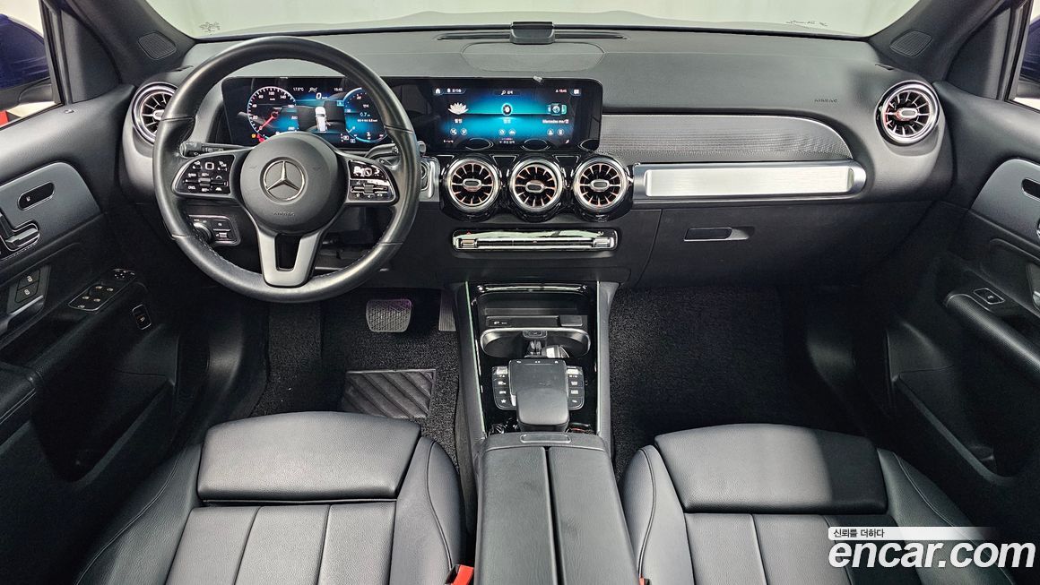 Mercedes-Benz GLB-Class 2021