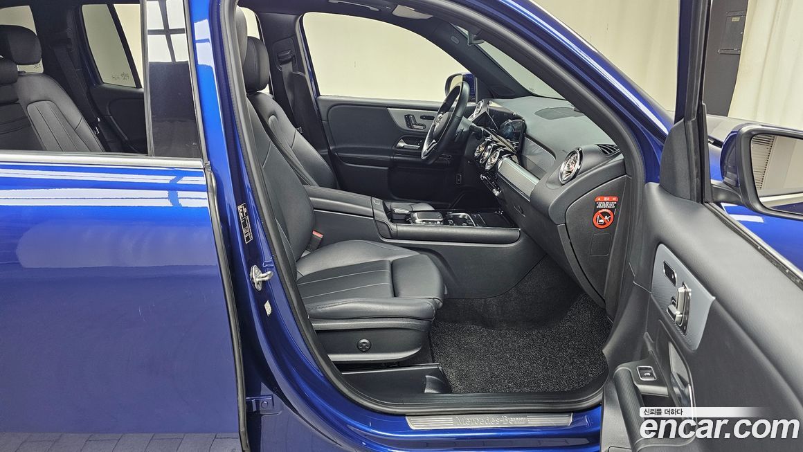 Mercedes-Benz GLB-Class 2021