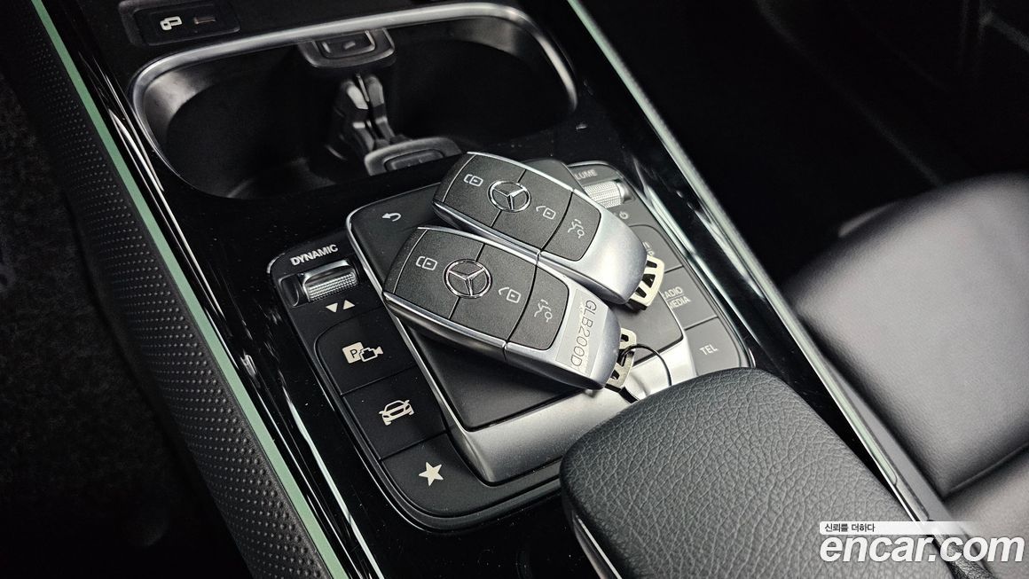 Mercedes-Benz GLB-Class 2021