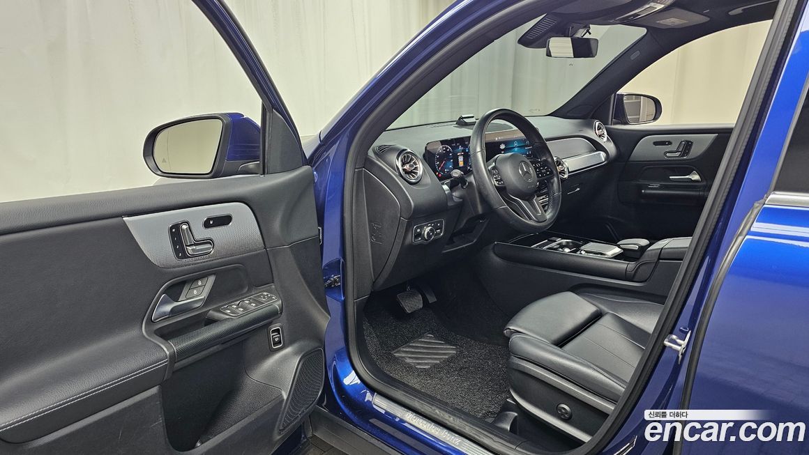 Mercedes-Benz GLB-Class 2021