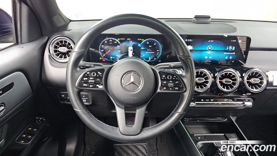 Mercedes-Benz GLB-Class 2021