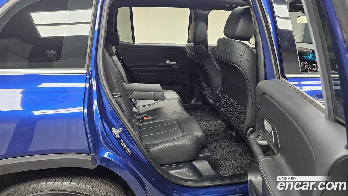 Mercedes-Benz GLB-Class 2021