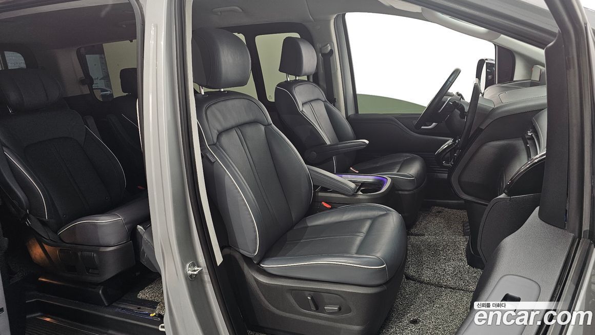Hyundai Staria 2022