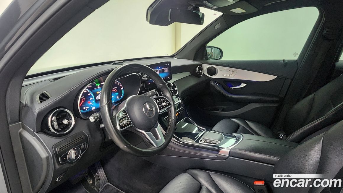 Mercedes-Benz GLC-Class 2021