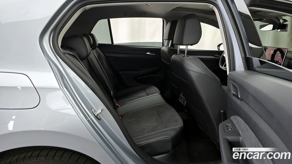 Volkswagen Golf 2025