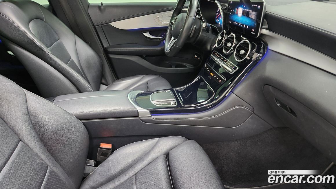 Mercedes-Benz GLC-Class 2021