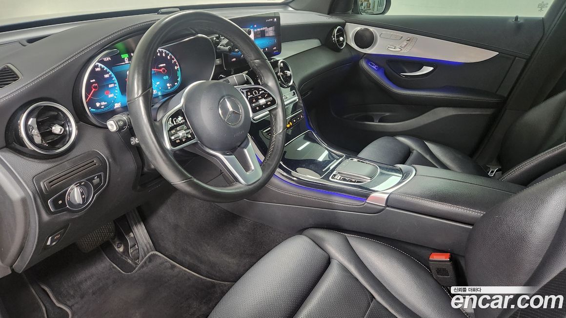 Mercedes-Benz GLC-Class 2021