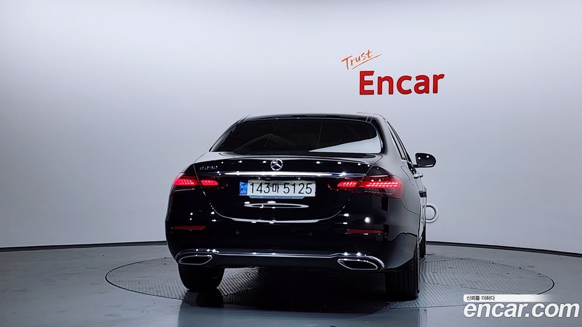 Mercedes-Benz E-Class 2021