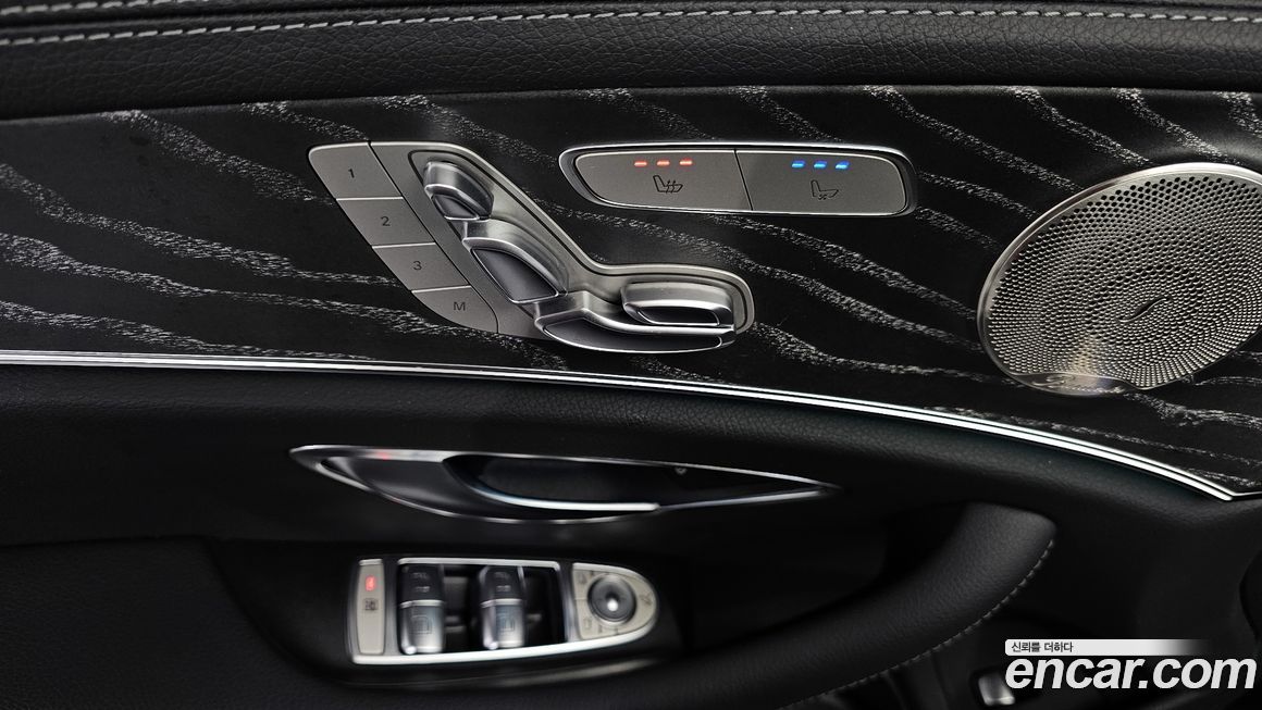Mercedes-Benz E-Class 2022