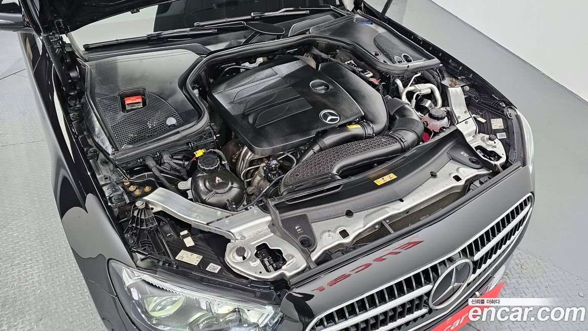 Mercedes-Benz E-Class 2022