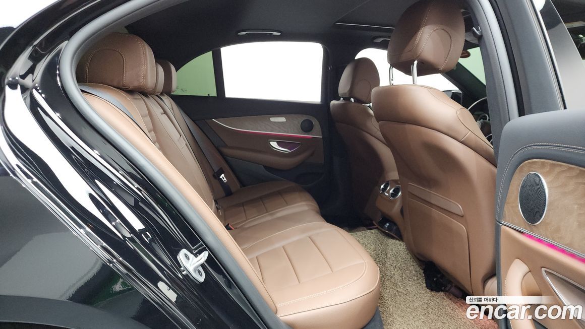 Mercedes-Benz E-Class 2021