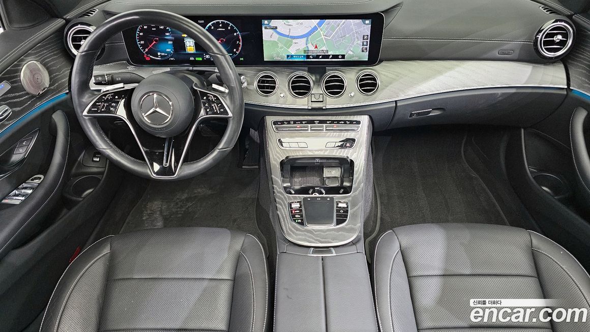 Mercedes-Benz E-Class 2022