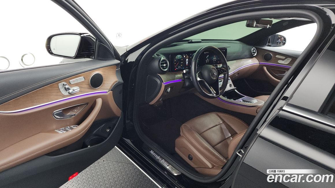 Mercedes-Benz E-Class 2021