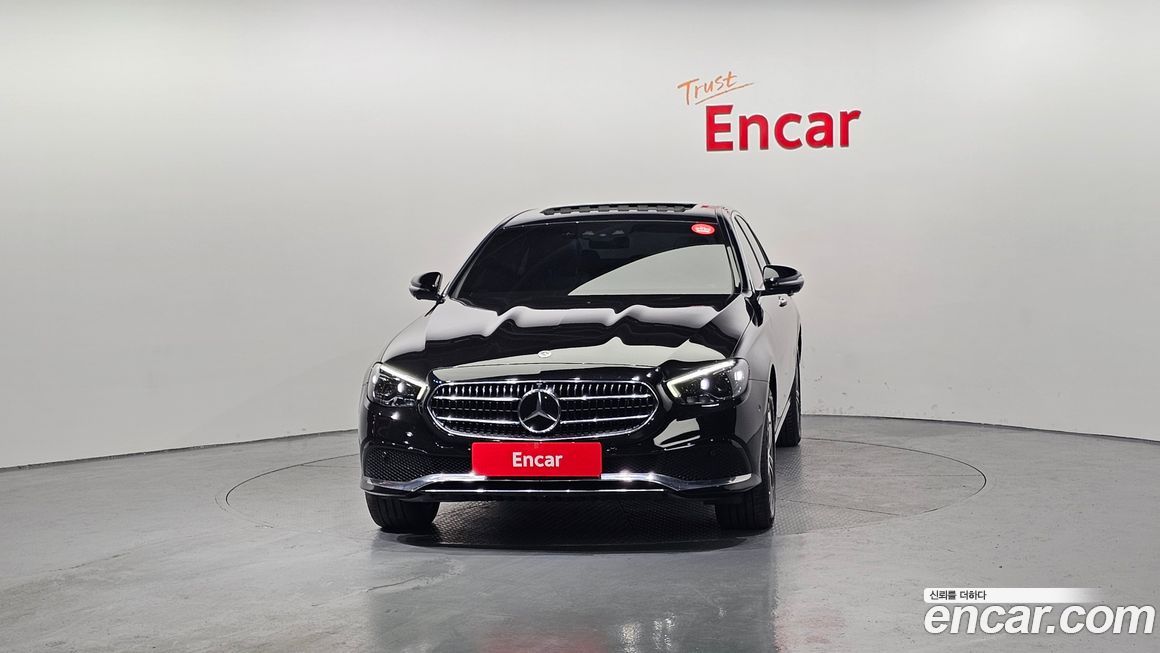 Mercedes-Benz E-Class 2022