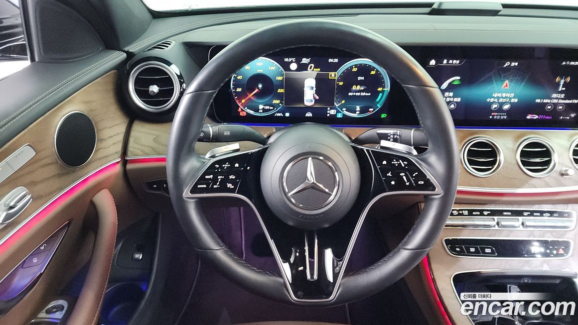 Mercedes-Benz E-Class 2021